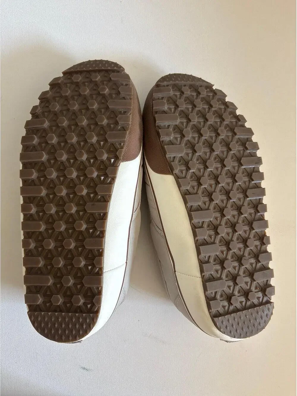 Vans Unisex Slip On Quilted Sneakers